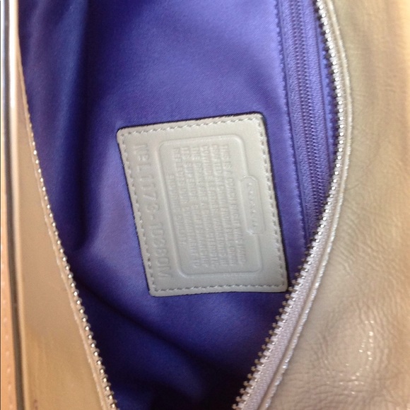 Coach purse. - Picture 5 of 5